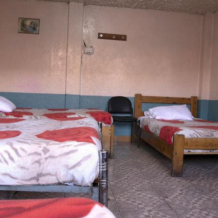 Hostal Carlos Luis Кіто Екстер'єр фото
