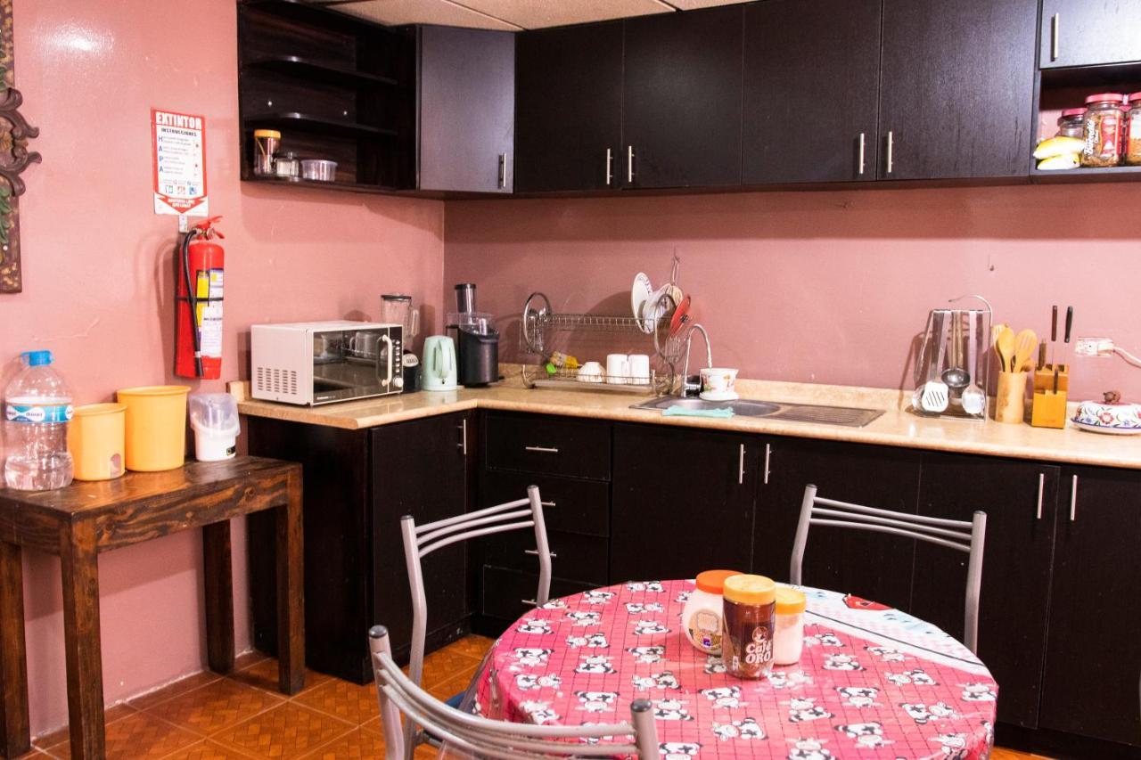 Hostal Carlos Luis Кіто Екстер'єр фото