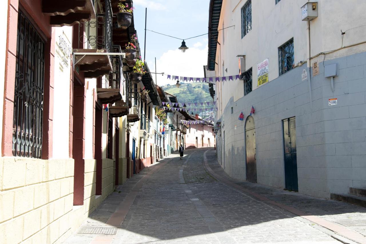 Hostal Carlos Luis Кіто Екстер'єр фото