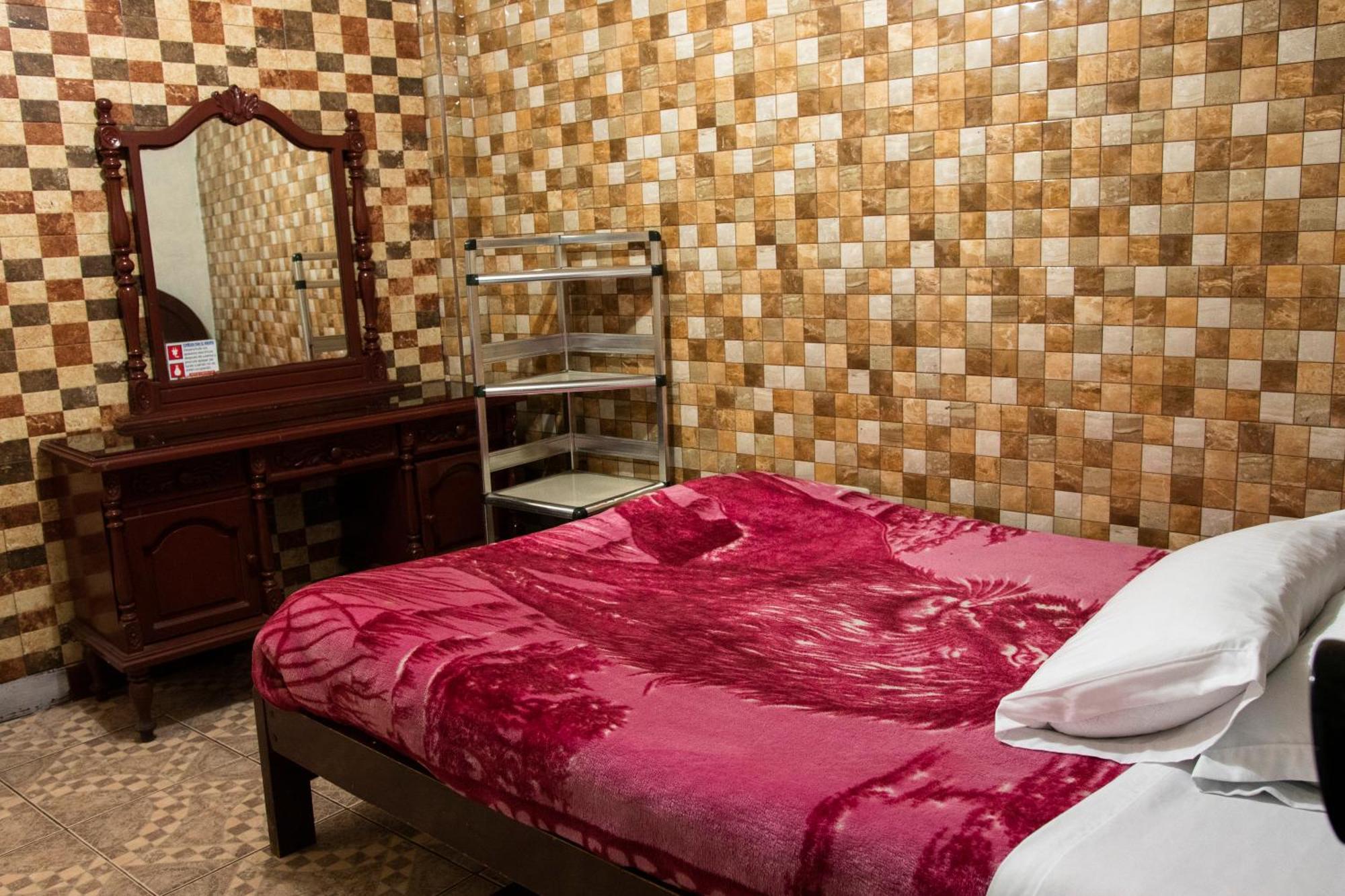 Hostal Carlos Luis Кіто Екстер'єр фото