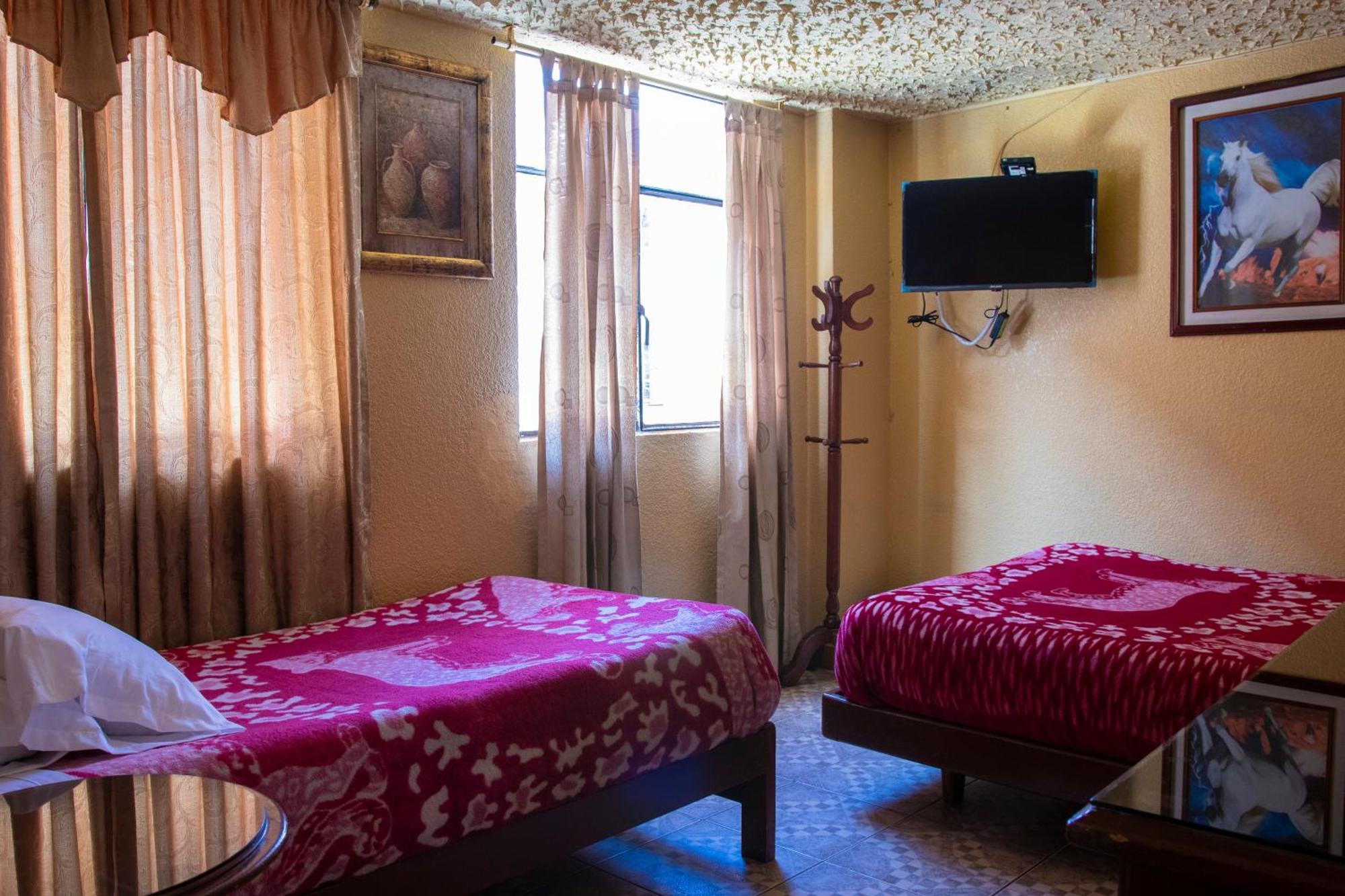 Hostal Carlos Luis Кіто Екстер'єр фото
